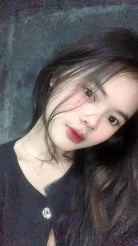MENCARI LOWONGAN PEKERJAAN MENJADI HOST LIVE SHOPEE / TIKTOK