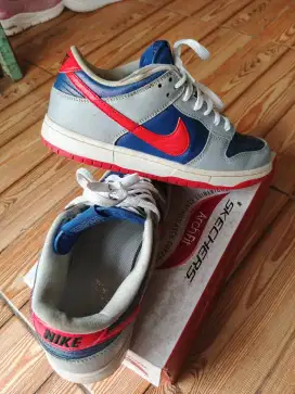 Jual sepatu Nike dunk original size 40 bisa  bayar d tempat