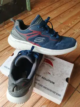 Jual sepatu Skechers original size 42 bisa bayar d tempat