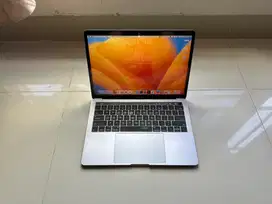 Macbook Pro 2017 13 Touchbar 8/512 i5 3,1