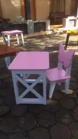 Aet meja belajar anak tk