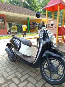 Jual honda scoopy 2014