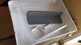 Tempat ee kucing dan tempat makan kucing