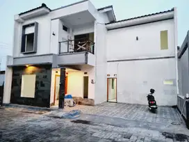 Rumah Mewah 2 Lt Ready Di Town House Solo Kota