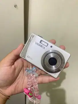 Digicam yashica
