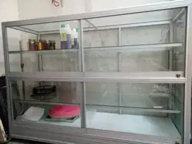 Dijual Cepat Etalase Kaca 1,5m