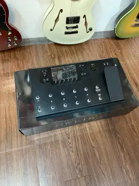 Line 6 Helix LT Guitar Multi Effects Processor