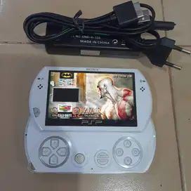 PSP GO Putih Cakep bisa Bluetooth Memory game 16gb Fullgame Plus Casan