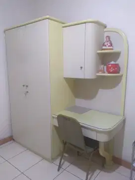 Lemari plus meja belajar