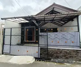 Dijual cepat Hunian 5 kamar di Sarijadi dekat kampus & perkantoran