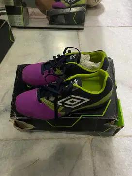 sepatu futsal umbro
