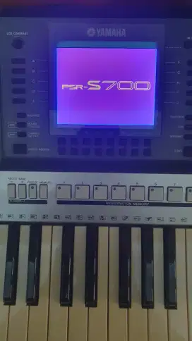 Keyboard Yamaha PSR S700, mulus, pemakaian rumahan