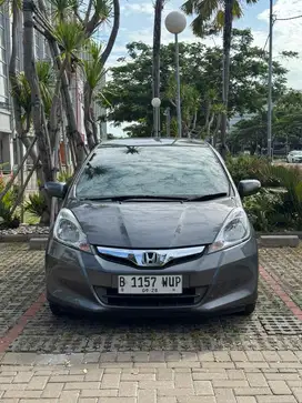 Dijual jazz s 2013 AT
