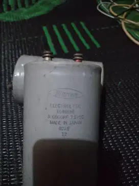 Kapasitor/elko 7,5VDC - 300,000 UF ( 2 pcs )