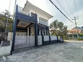 Murah Rumah Mewah 3 Lantai di Cluster Margahayu Raya Buah Batu