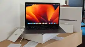 Macbook M1 ex ibox Kondisi likenew, normal, fullset box