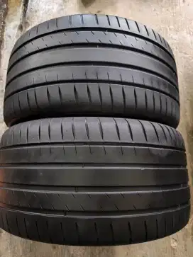 Michelin pilotsport 4 265 35 R18
