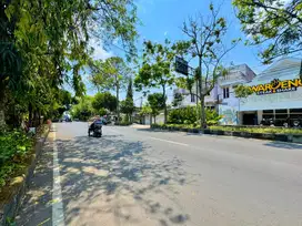 Rumah di Area Jalan Poros Raya Bandung Bogor Ijen Malang