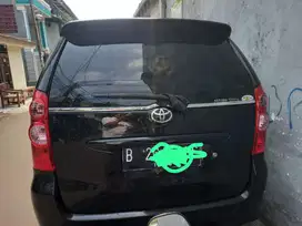 DIJUAL MOBIL BEKAS Toyota Avanza 2010 Bensin