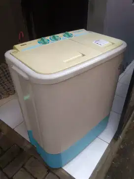 Mesin cuci  sanyo orisinil  dikirimkan bdg kota