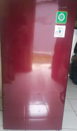 Kulkas 1 pintu merek sharp