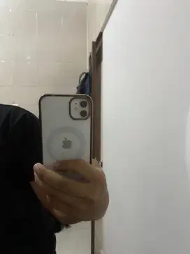 Iphone 11 64gb putih ex ibox