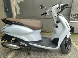 Yamaha Grand Filano 2024 Putih Connected ISS KM Low KTP Ready Like New