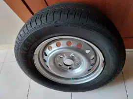 BAN SEREP LENGKAP VELG R14 LUBANG 5 (INNOVA APV ERTIGA ĶUDA LUXIO DLL)