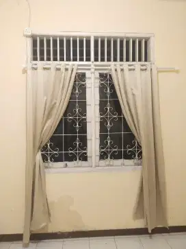 GORDYN JENDELA kamar ruang tamu