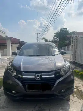 Di jual mobil HRV 1.5 E CVT Tahun 2017