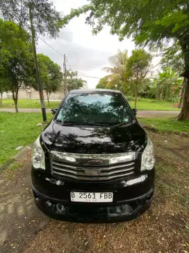 TOYOTA NAV1 2.0 V A/T 2013 HITAM