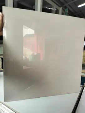 Cuci gudang Granit ukuran 60x60 warna cream