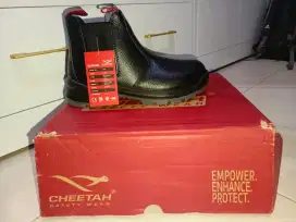 Sepatu kerja / safety shoes