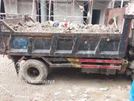 Puing urugan  tanah campur puing