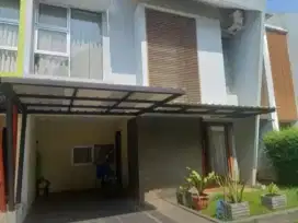 Dijualn rumah nyaman dan asri cigadung