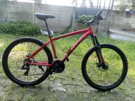 Sepeda Gunung United