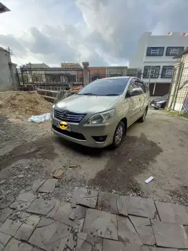 Innova diesel G matic 2011