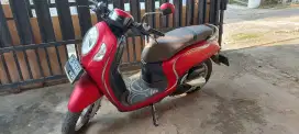 Scoopy merah 2022