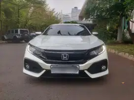 【Good Deal】 Honda Civic 1.5 E Hatchback 2018 / 2019 / 2017
