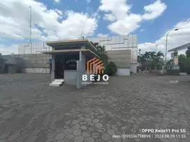 DISEWAKAN GEDUNG KOMERSIL LUAS DEKAT PUSAT PEMERINTAHAN KOTA YOGYA