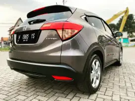 HRV 1.5 E CVT Abu Abu Orisinil