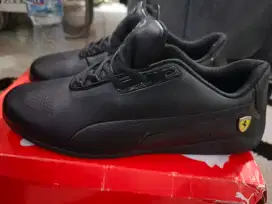 Puma ferari full black Size 45 fit nya 44 insole 29 slim fit 675rb net