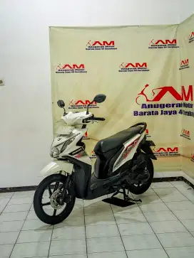 Honda Beat Fi Tahun 2013 warna putih