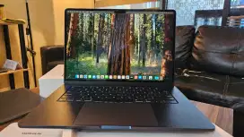 Redy bos MacBook M2 layar 15 inch Garansi Ibox CC 25 BH 100%