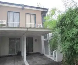 aset lelang surabaya di Royal residence oakwood