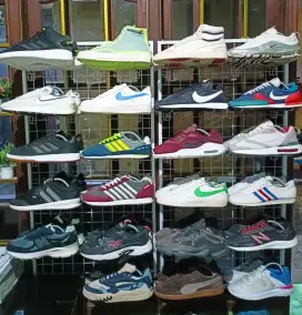 Sepatu Second Branded