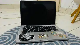 Sale! Macbook pro 13” mid 2012, i5, 8 gb, internal 500 gb.