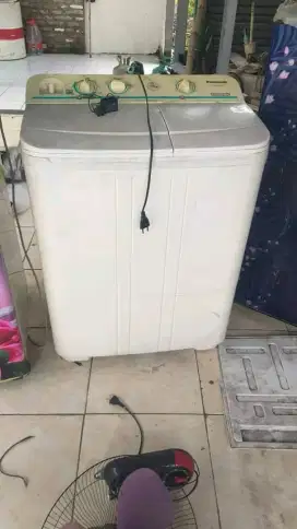 Mesin cuci bekas