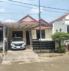 Dikontrakan/sewakan Rumah Duta Harapan Bekasi Utara dkt stasiun bekasi