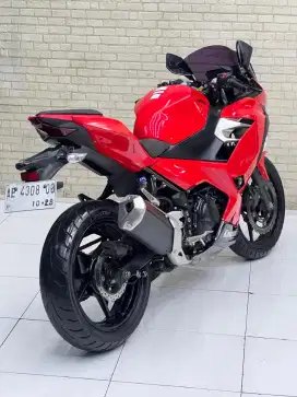 TERMURAH‼️ Kawasaki New Ninja 250 FI 2018 Metallic Red
- Mustika motor